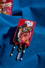 Carregar imagem no visualizador da galeria, Broche Ciberné