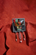 Carregar imagem no visualizador da galeria, Broche BELTÉ
