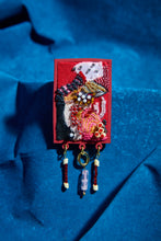 Carregar imagem no visualizador da galeria, Broche Ciberné
